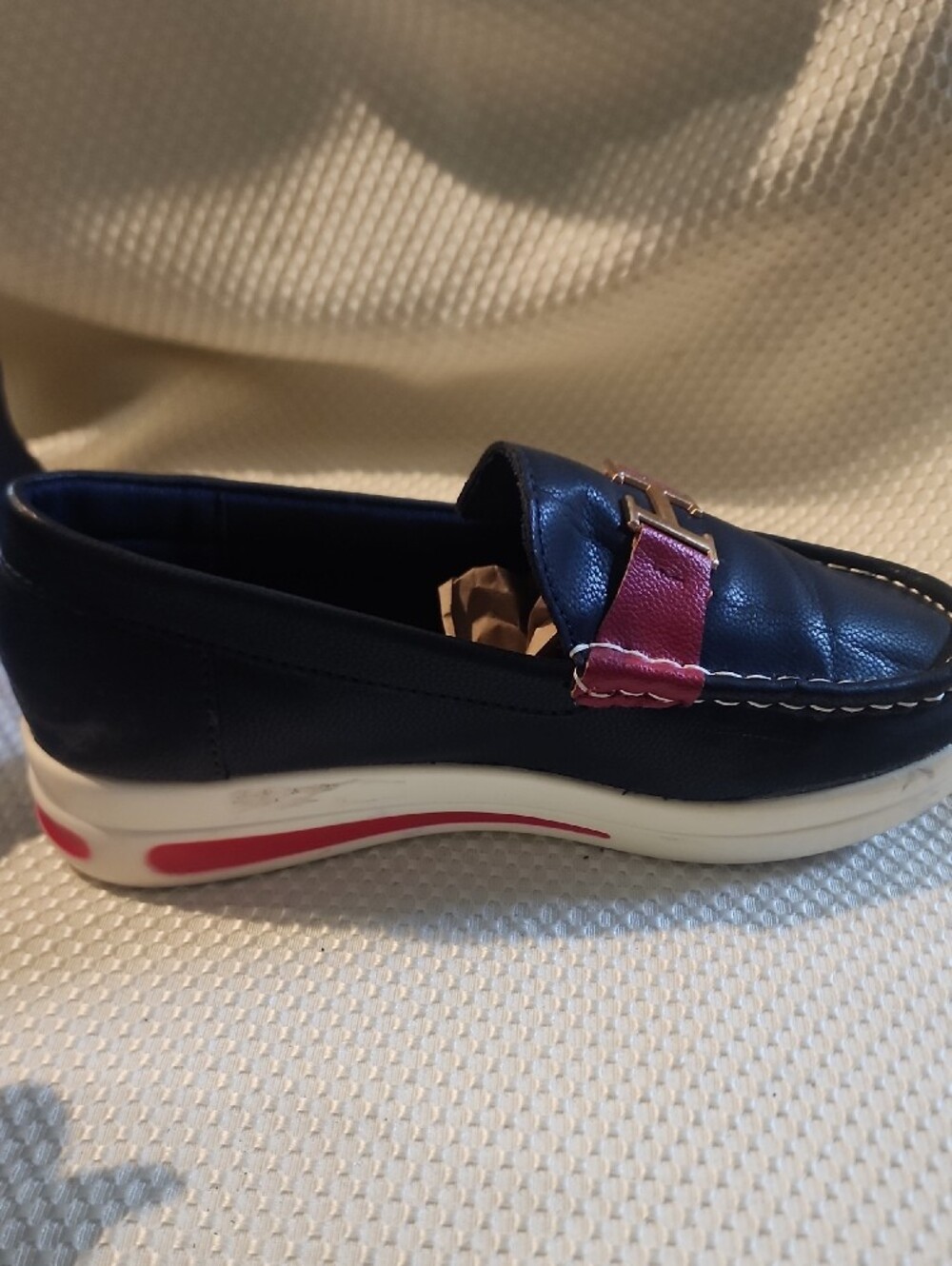Tommy Hilfiger Navy and Red Slip-On Loafers with Gold H Accent - Picture 8 of 11